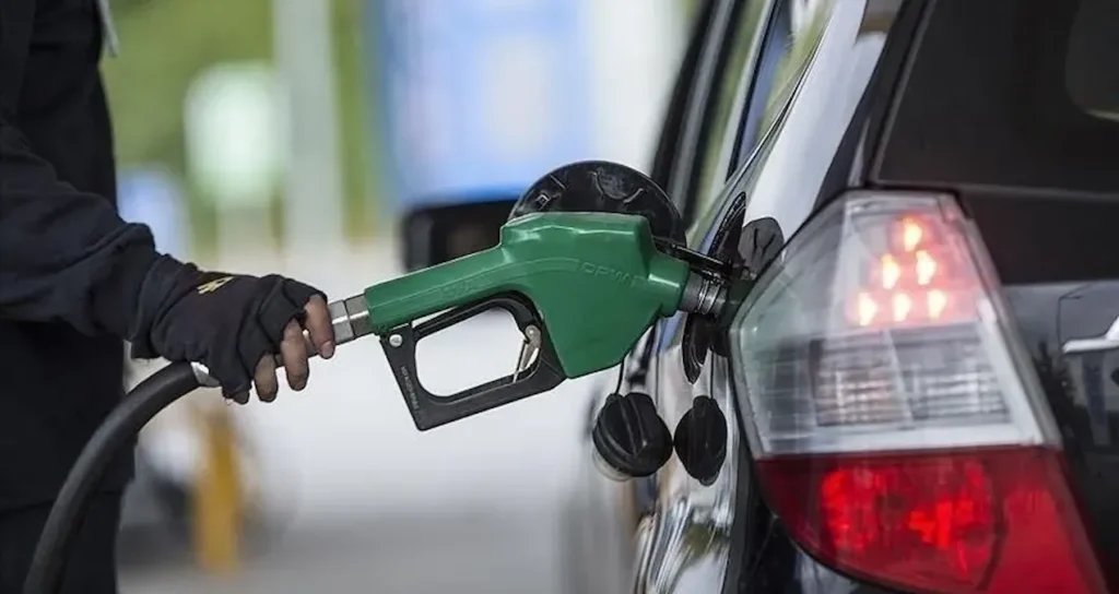 Akaryakıtta Eşelmobil Süresinin Bitmesiyle Benzine 12 Liralık Zam İhtimali Doğdu