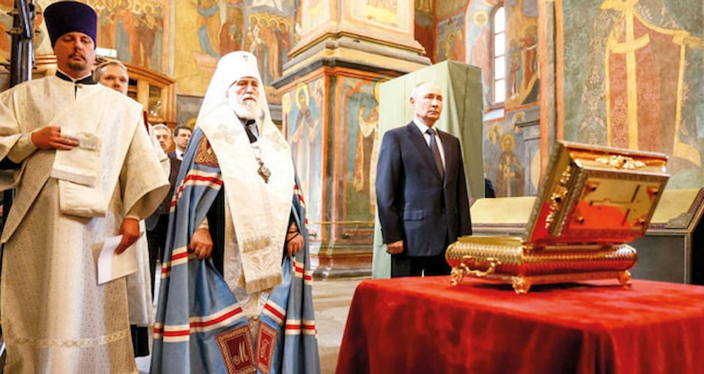 Rusya Tarihi Prens Dmitri Donskoyun Kemiklerini Cephedeki Birliklere Gönderdi