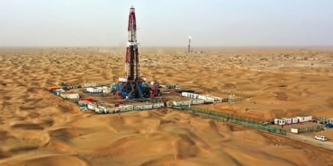 Taklamakan Çölü'nde 8 Bin Metre Derinlikten Petrol ve Doğal Gaz Üretimi Rekor Kırdı