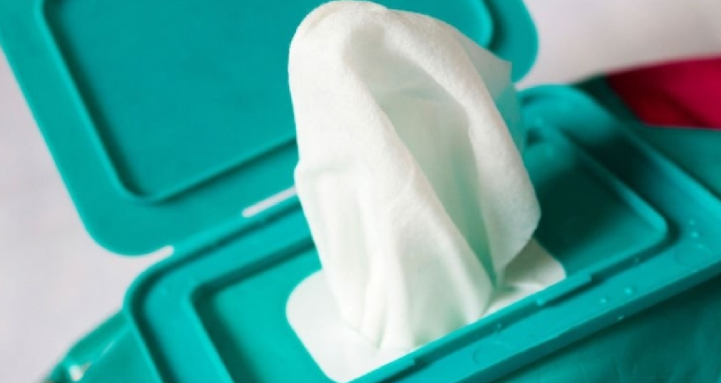 Birleşik Krallık plastik içeren tek kullanımlık ıslak mendillerin satışını yasaklıyor