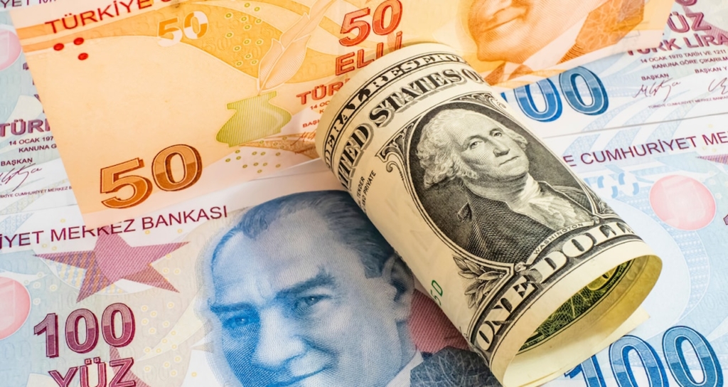 Dolar/TL kuru 49,60 seviyesine yükselerek yeni bir zirveye ulaştı